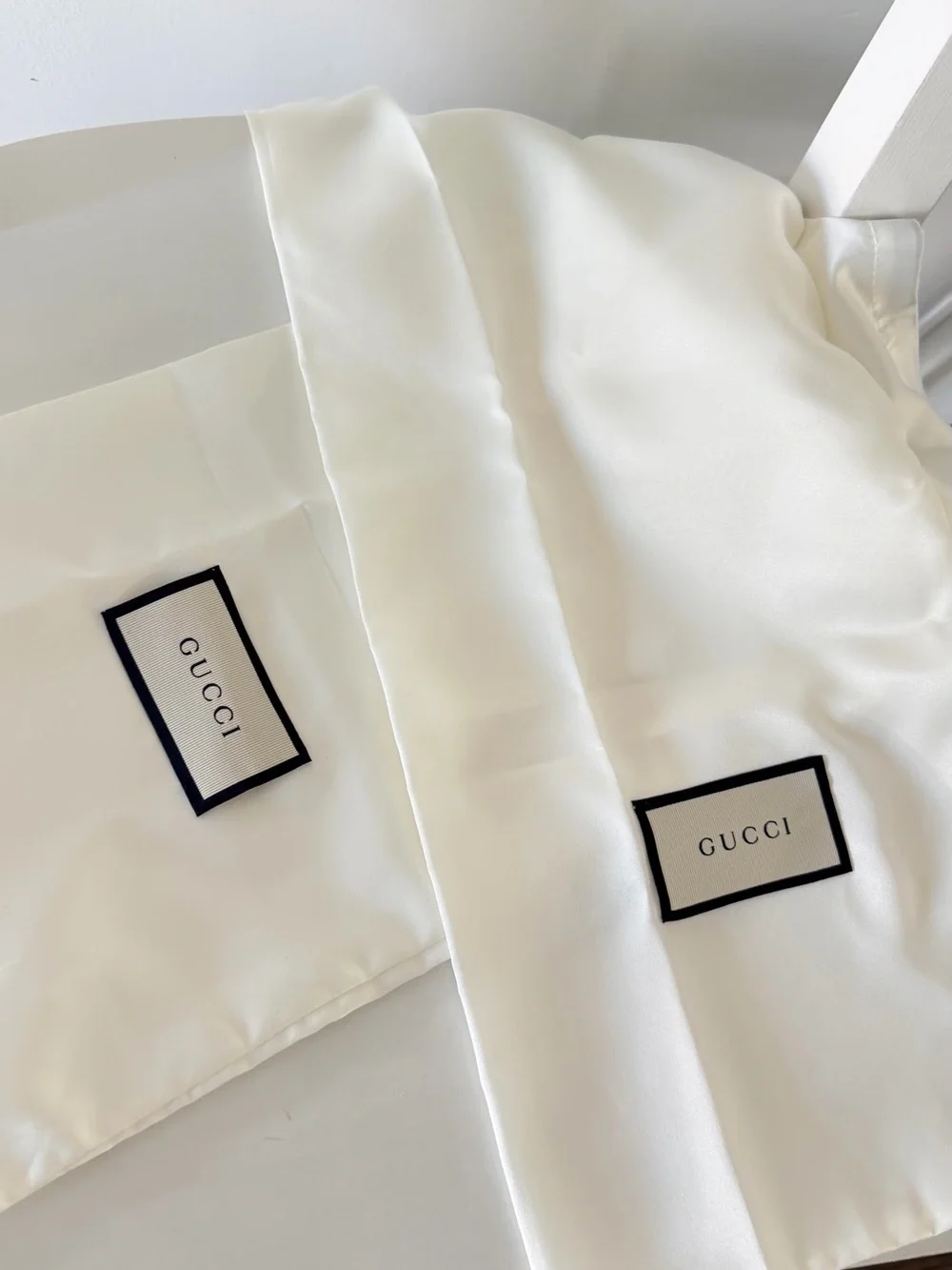 Gucci White Slides with Green and Red Stripe Band Men or women